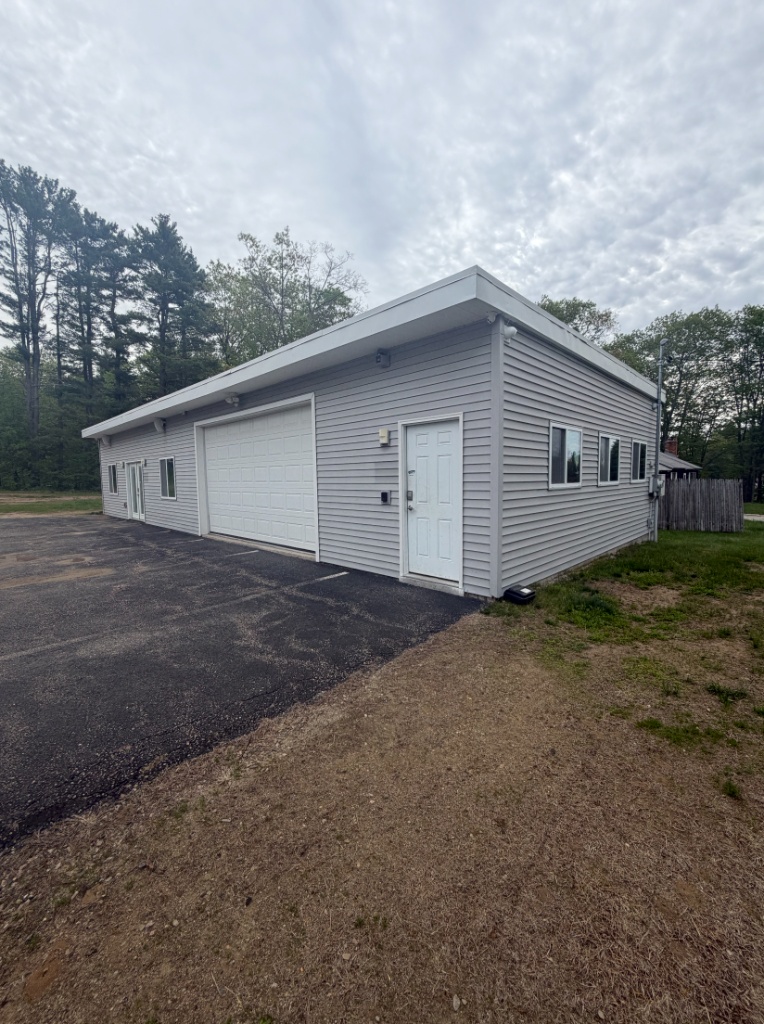 JR General Contracting office building exterior in Biddeford, Maine